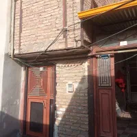 ساختمان سه طبقه در بهار انتهای کوچه جانباز 13