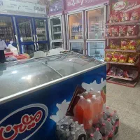 فروشنده  واسه سوپر مارکت