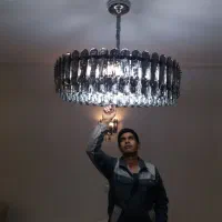 نصب لوستر وبرق کاری