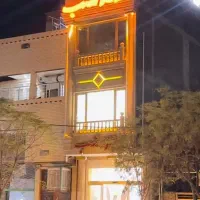 کار در پیتزا شب