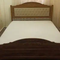 تخت خواب دونفره همراه باتشک طبی فنردار درحد نو