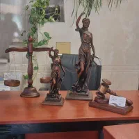 مجسمه دکوری چکش و ترازو عدالت وکیل و قاضی|مجسمه، تندیس، ماکت|تهران, بلوار کشاورز|دیوار