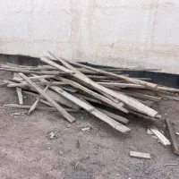 مقداری تخته الوار