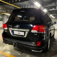 لندکروز ۲۰۱۳ بی رنگ