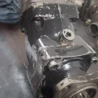 پمپ سرکج جرثقیل و کمپرسی