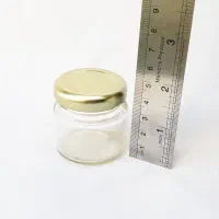 جار شیشه ای کوچک