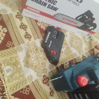 اره زنجیری درخت بر قوی با تیغه شیلدرجنس خوب|ابزارآلات|اصفهان, براآن شمالی|دیوار