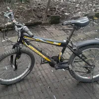 فروش دوچرخه نیازمند تعمیر
