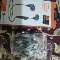 یک عدد هنسفری بلوتوثی