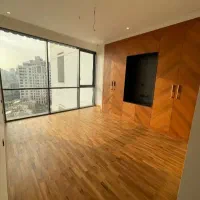 ۱۱۳متر تجاری/مدرس/۶۰متربالکن/پله گردون
