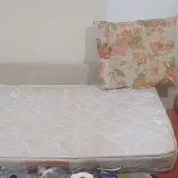 تخت کودک و تشک و ست مبل. قابل حمل با ماشین شخصی|تخت و سرویس خواب|تهران, امجدیه (خاقانی)|دیوار