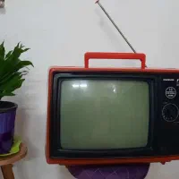 تلویزیون قدیمی سیاه سفید سالم