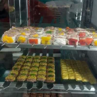 همکار  خانوم جهت کار در آشپز خانه کبابی