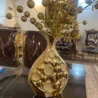 گلدان تزیینی طلایی