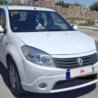 رنو ساندرو اتومات مانیتور دار مدل ۹۵
