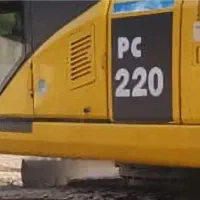 بیل مکانیکی کوماتسو ۲۲۰