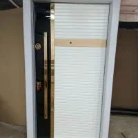 درب داخل ساختمان