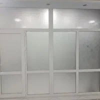 درب  upvcهمراه با شیشه