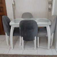 میز ناهار خوری ۴ نفره