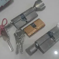 قفل درب حیاط و مغزی|مصالح و تجهیزات ساختمان|مشهد, حسابی جنوبی (شهرک غرب)|دیوار