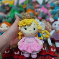 عروسک|اسباب‌‌بازی|شادیان, |دیوار