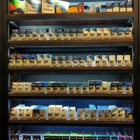 فروشنده دخانیات