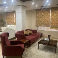 مبلمان راحتی(نیم ست)یک عدد کاناپه و یک مبل تکی