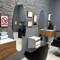 آرایشگر مردانه حرفه ای