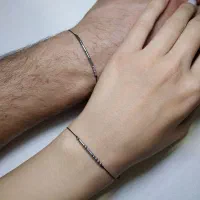 بدون اینکه کسی بفهمه، اسمشو بنداز دستت