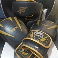 کلاه و دستکش بوکس