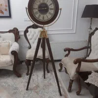 ساعت پایه دار