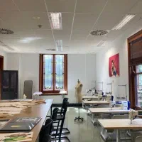 استخدام خیاط و وسط کار خانم