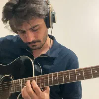 آموزش گیتار حضوری و آنلاین (شرق تهران)