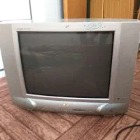 تلوزیون و کمد