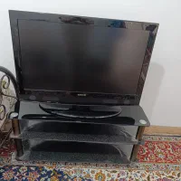 فروش تلویزیون 42 اینچ ومیز شیشه ای در بافت