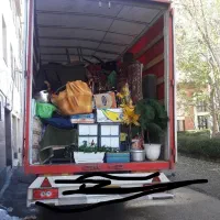 اتوبار وکارگر اسباب و اثاثیه