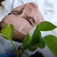 فشیال درمان عارضه های پوستی،پاکسازی صورت تخصصی