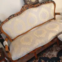 مبل سلطتنتی چوب و روکش تمیز