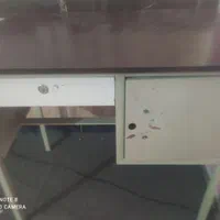 میز معلم ویک عدد صندلی فلزی