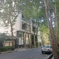 سرایدار ایرانی برای مجتمع مسکونی کم واحد