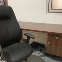 صندلی اداری ومیز اداری