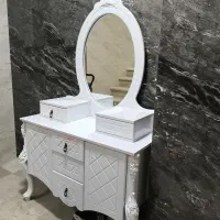 میز آرایش تمیز سالم جنس خوب