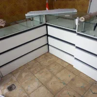 ویترین مغازه ۳ تیکه