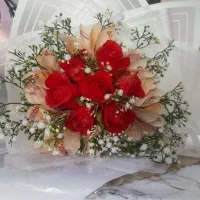 گل طبیعی و روبانی rozmarand