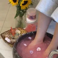 پدیکور تخصصی+ ژلیش لوکس در سالن حرفه‌ای