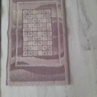 تعدادی فرش، دست دوم
