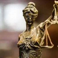 استخدام منشی وکالت (خانم)