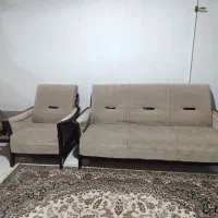 سرویس مبلمان هفت نفره با میز وسط و دوتا عسلی