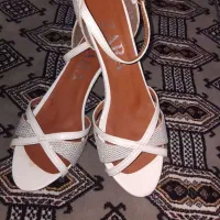 دو تا کفش نو استفاده نشده قابل فروش