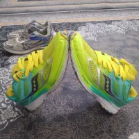 کتونی|کیف، کفش، کمربند|اشتهارد, |دیوار